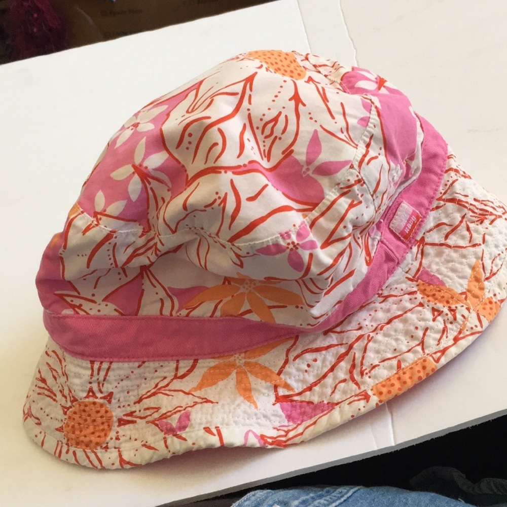 FINAL MARKDOWN Girls old navy floppy hat 4t-5t